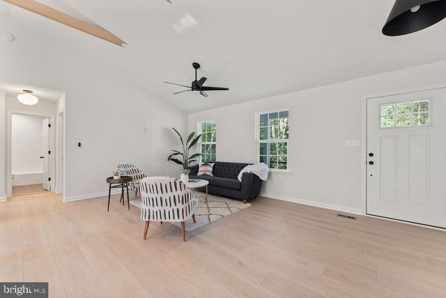 95 WOODLAND SHORES DR, Louisa, VA 23093