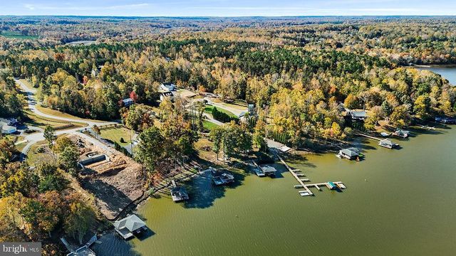 95 WOODLAND SHORES DR, Louisa, VA 23093