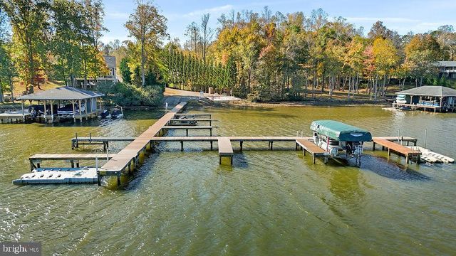 95 WOODLAND SHORES DR, Louisa, VA 23093