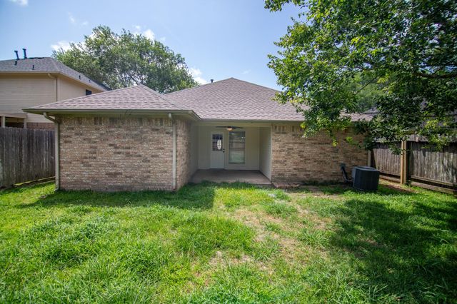 5705 Fargo Drive, Dickinson, TX 77539