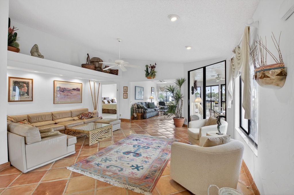 7320 Clunie Place 13906, Delray Beach, FL 33446