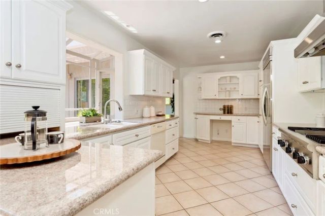 561 Sierra Meadows, Sierra Madre, CA 91024