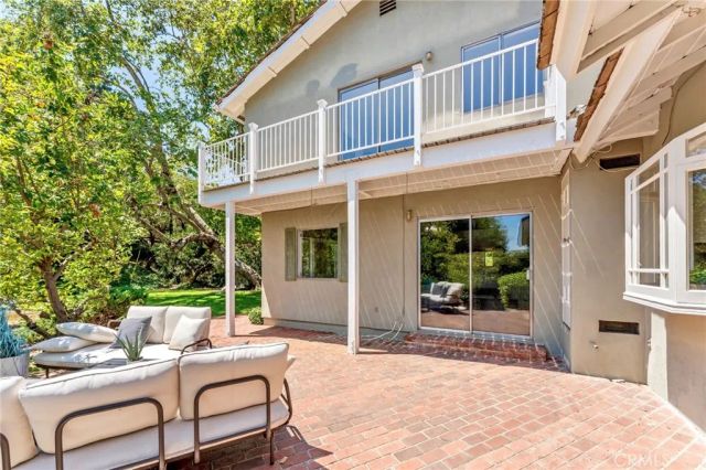 561 Sierra Meadows, Sierra Madre, CA 91024