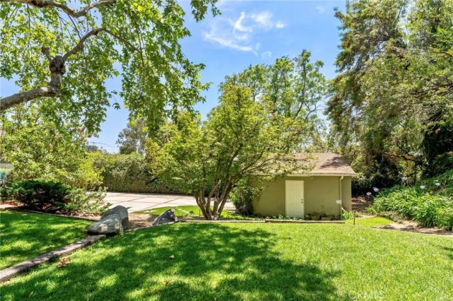 561 Sierra Meadows, Sierra Madre, CA 91024