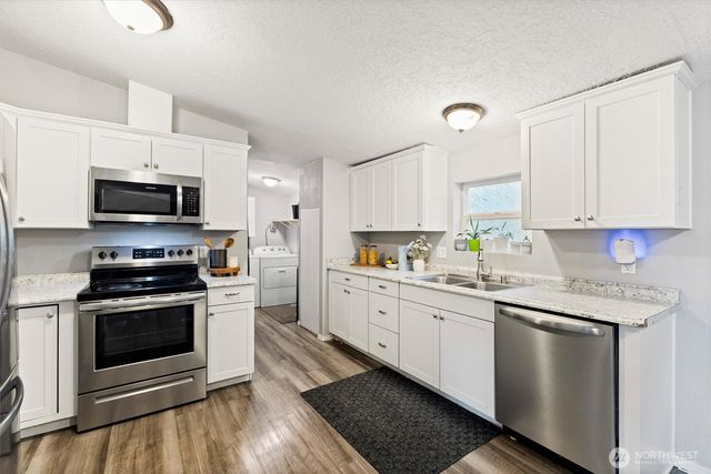 3624 Galiano Dr, Ferndale, WA 98248