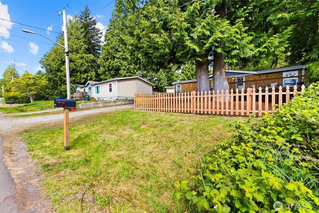 3624 Galiano Dr, Ferndale, WA 98248