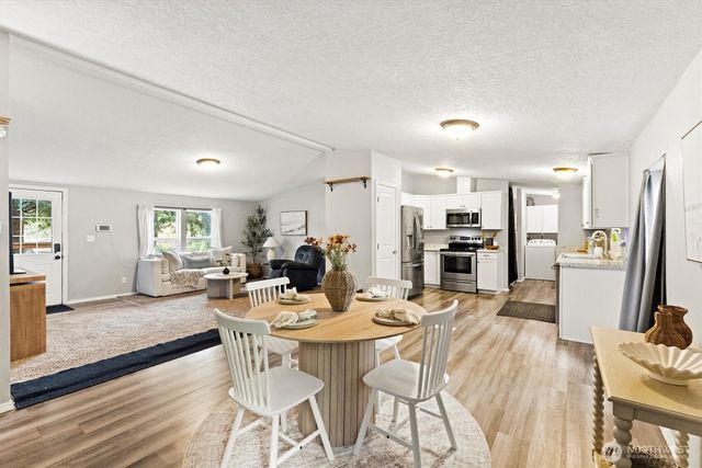 3624 Galiano Dr, Ferndale, WA 98248