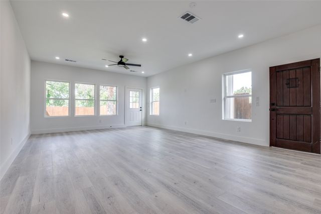 3413 Wendelkin Street, Dallas, TX 75215