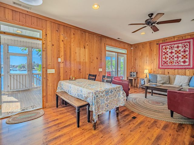 1296 Levi Street, Manning, SC 29102
