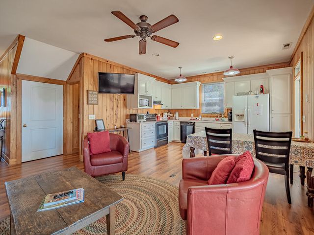 1296 Levi Street, Manning, SC 29102
