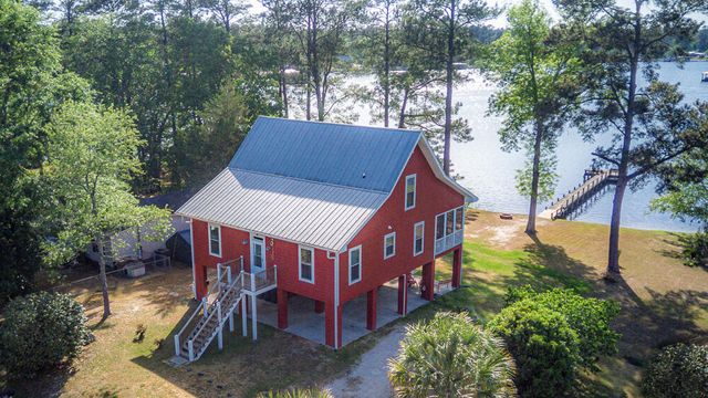 1296 Levi Street, Manning, SC 29102