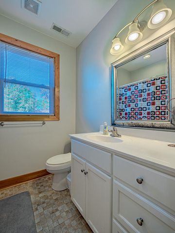 1296 Levi Street, Manning, SC 29102