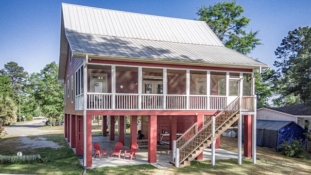 1296 Levi Street, Manning, SC 29102