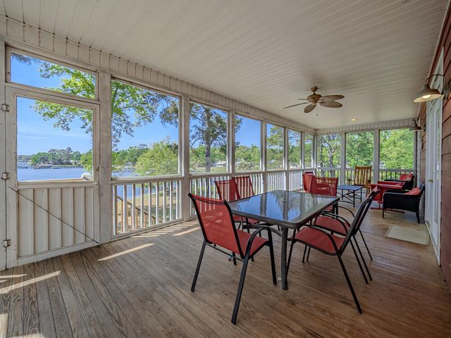 1296 Levi Street, Manning, SC 29102