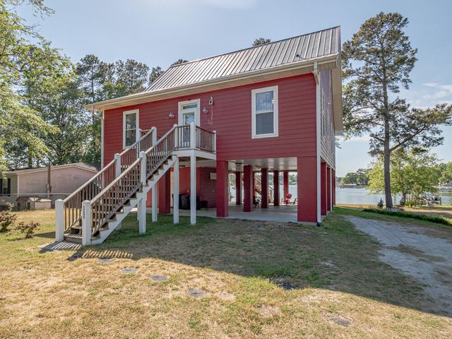 1296 Levi Street, Manning, SC 29102