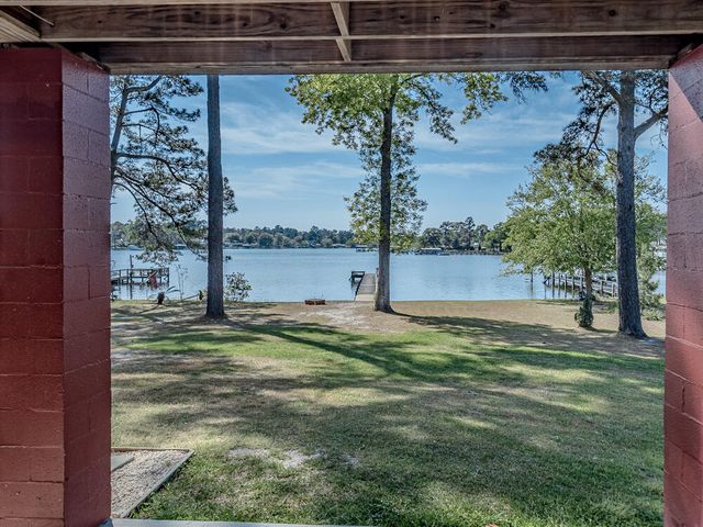 1296 Levi Street, Manning, SC 29102