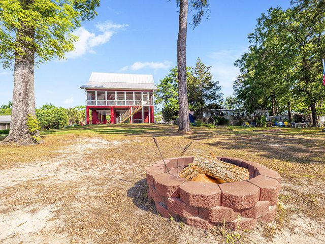 1296 Levi Street, Manning, SC 29102