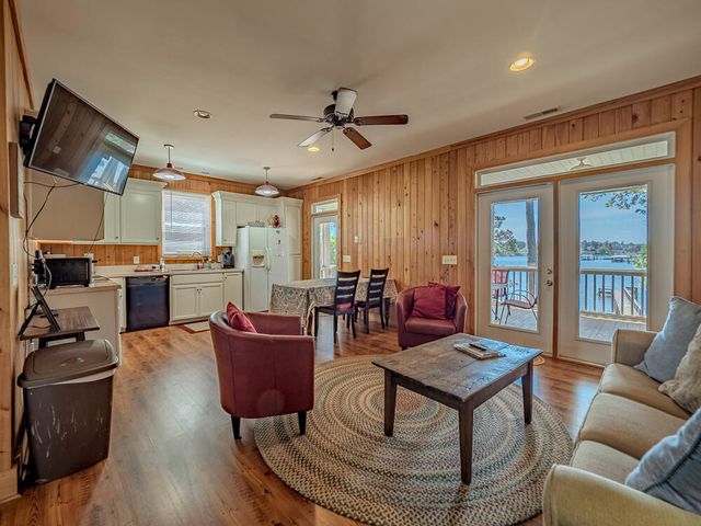 1296 Levi Street, Manning, SC 29102