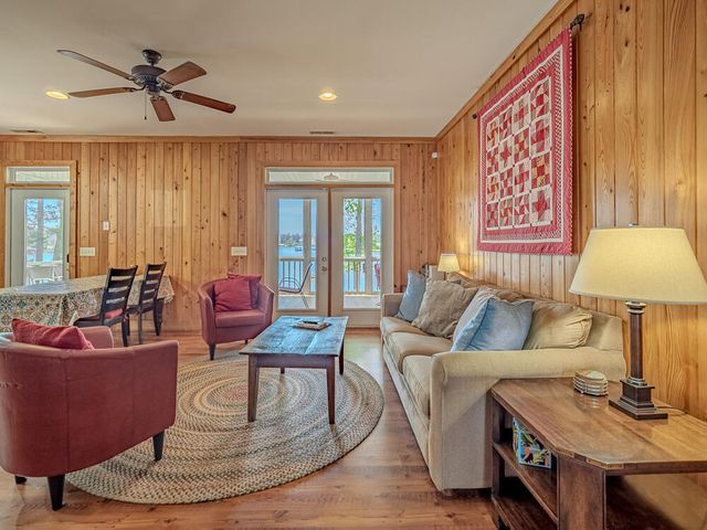 1296 Levi Street, Manning, SC 29102