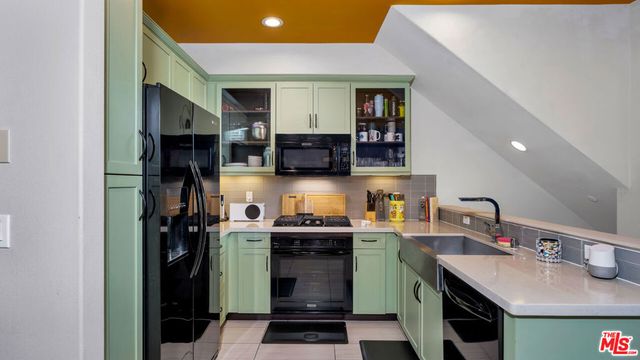 14104 W Chapparel Lane, Van Nuys, CA 91405