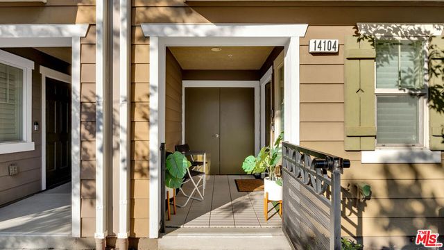 14104 W Chapparel Lane, Van Nuys, CA 91405