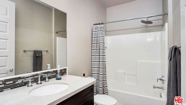 14104 W Chapparel Lane, Van Nuys, CA 91405