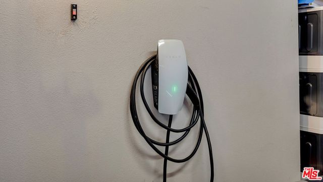 14104 W Chapparel Lane, Van Nuys, CA 91405