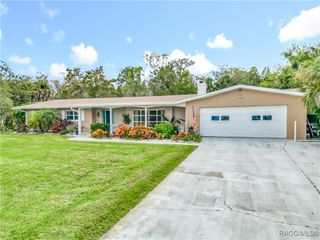 2160 N Watersedge Drive, Crystal River, FL 34429