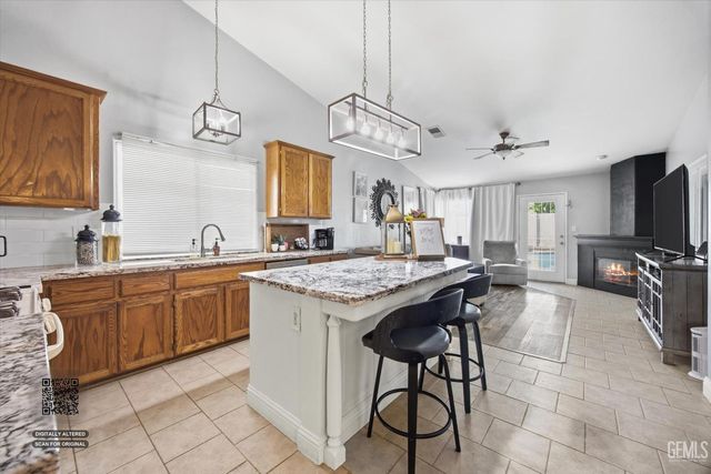 10720 Anacostia Way, Bakersfield, CA 93311