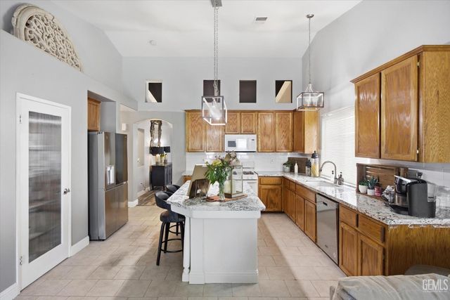 10720 Anacostia Way, Bakersfield, CA 93311