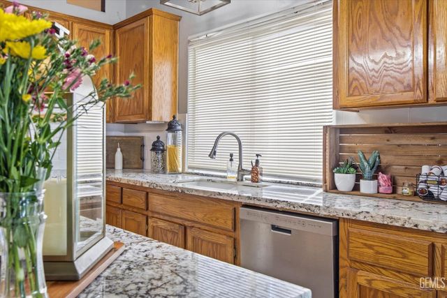 10720 Anacostia Way, Bakersfield, CA 93311