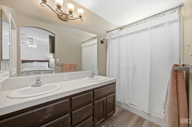 10720 Anacostia Way, Bakersfield, CA 93311