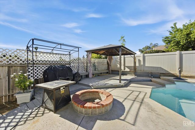 10720 Anacostia Way, Bakersfield, CA 93311