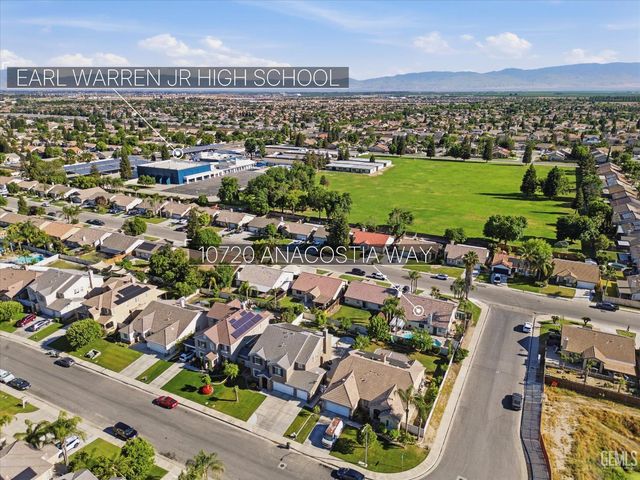 10720 Anacostia Way, Bakersfield, CA 93311