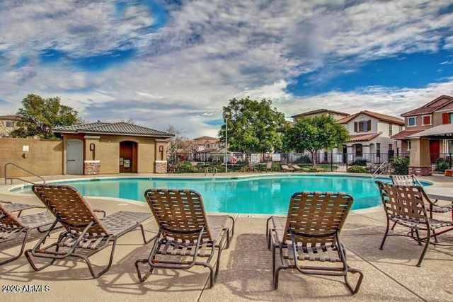 1677 E Elgin Street, Gilbert, AZ 85295