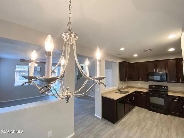 1677 E Elgin Street, Gilbert, AZ 85295