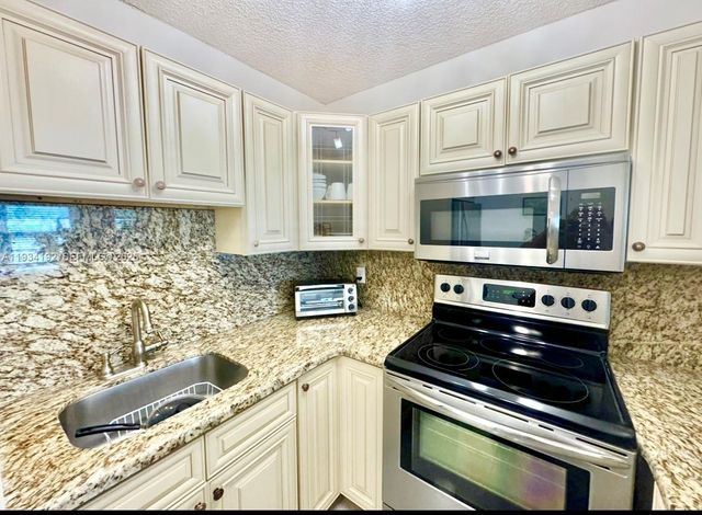 900 Atlantic Shores Blvd 126, Hallandale Beach, FL 33009