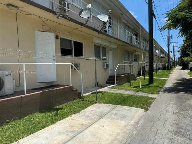900 Atlantic Shores Blvd 126, Hallandale Beach, FL 33009