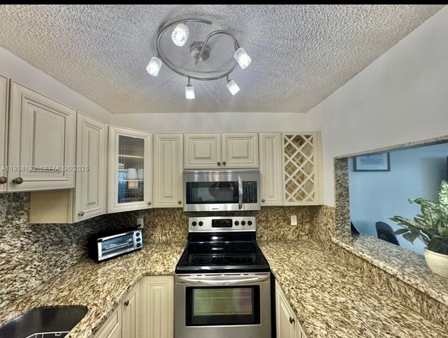 900 Atlantic Shores Blvd 126, Hallandale Beach, FL 33009