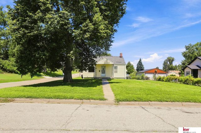 3264 Madison Street, Omaha, NE 68107