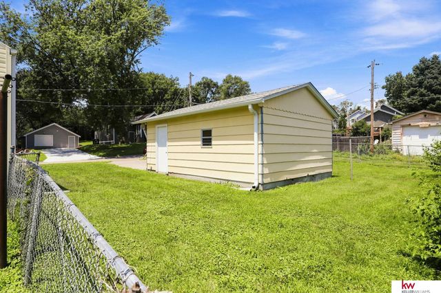 3264 Madison Street, Omaha, NE 68107