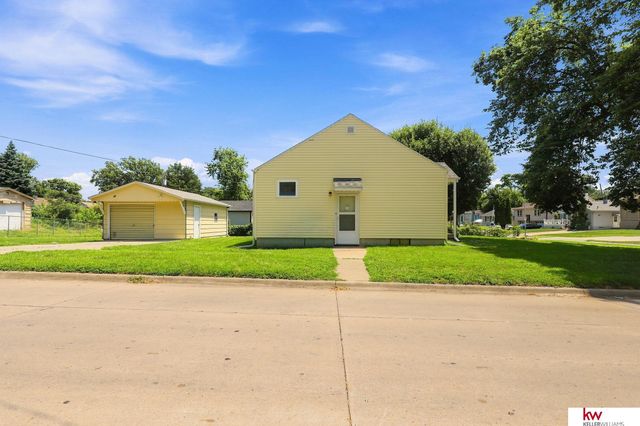 3264 Madison Street, Omaha, NE 68107