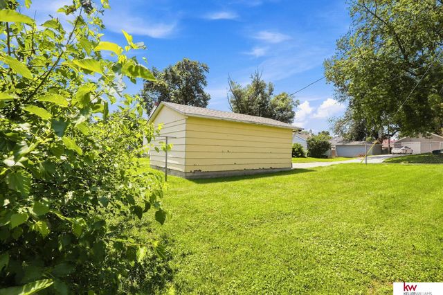 3264 Madison Street, Omaha, NE 68107