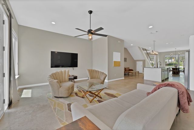 4633 Calmont Avenue, Fort Worth, TX 76107