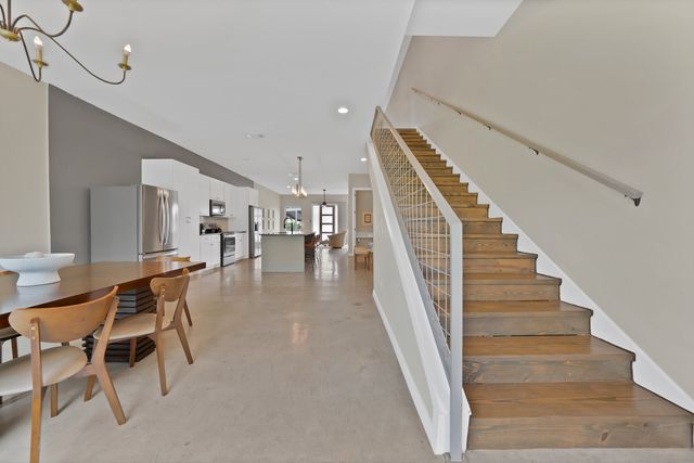 4633 Calmont Avenue, Fort Worth, TX 76107