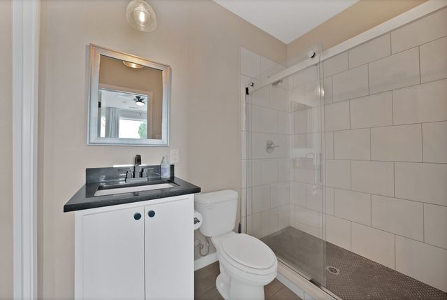4633 Calmont Avenue, Fort Worth, TX 76107