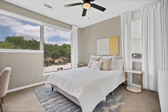 4633 Calmont Avenue, Fort Worth, TX 76107