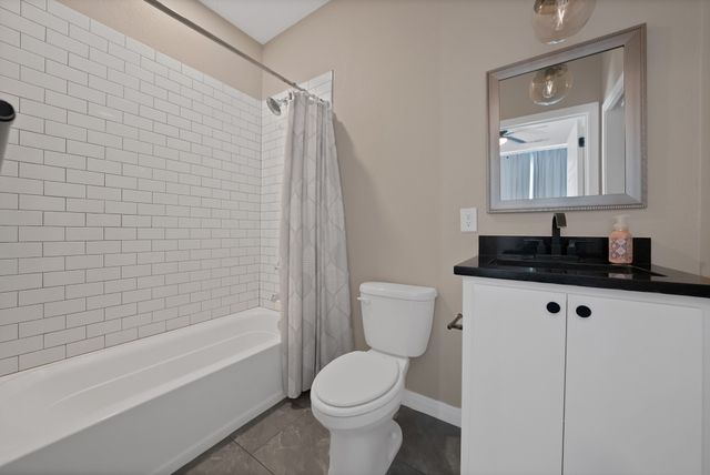 4633 Calmont Avenue, Fort Worth, TX 76107