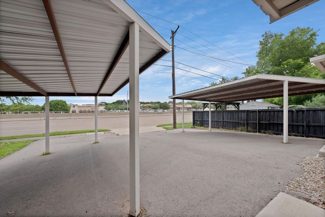 4633 Calmont Avenue, Fort Worth, TX 76107