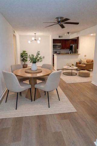 5120 CONROY ROAD 523, Orlando, FL 32811